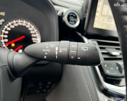 Серый Тойота Ленд Крузер, объемом двигателя 3.3 л и пробегом 61 тыс. км за 80940 $, фото 27 на Automoto.ua