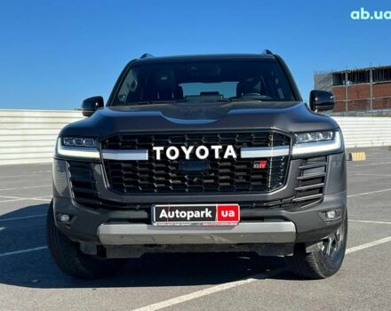 Серый Тойота Ленд Крузер, объемом двигателя 3.3 л и пробегом 32 тыс. км за 83990 $, фото 1 на Automoto.ua