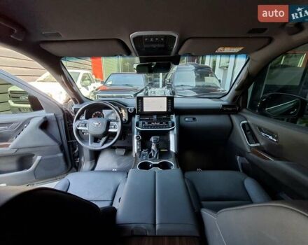 Серый Тойота Ленд Крузер, объемом двигателя 3.35 л и пробегом 34 тыс. км за 81900 $, фото 17 на Automoto.ua