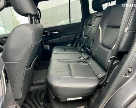 Серый Тойота Ленд Крузер, объемом двигателя 3.3 л и пробегом 61 тыс. км за 80940 $, фото 43 на Automoto.ua