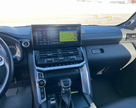 Серый Тойота Ленд Крузер, объемом двигателя 3.3 л и пробегом 32 тыс. км за 83990 $, фото 28 на Automoto.ua