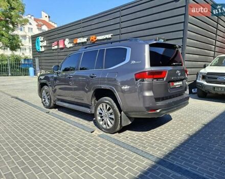 Серый Тойота Ленд Крузер, объемом двигателя 3.35 л и пробегом 34 тыс. км за 81900 $, фото 6 на Automoto.ua