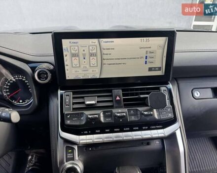 Серый Тойота Ленд Крузер, объемом двигателя 3.3 л и пробегом 61 тыс. км за 81753 $, фото 19 на Automoto.ua