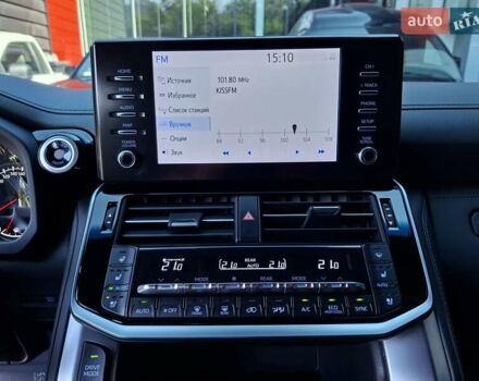 Серый Тойота Ленд Крузер, объемом двигателя 3.35 л и пробегом 34 тыс. км за 81900 $, фото 18 на Automoto.ua