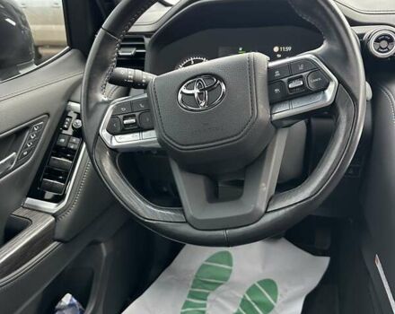 Серый Тойота Ленд Крузер, объемом двигателя 3.35 л и пробегом 28 тыс. км за 83999 $, фото 35 на Automoto.ua