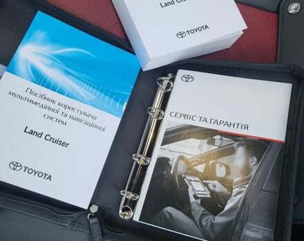 Серый Тойота Ленд Крузер, объемом двигателя 3.3 л и пробегом 31 тыс. км за 84500 $, фото 13 на Automoto.ua