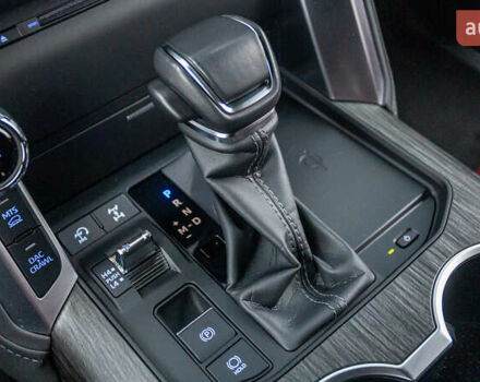 Сірий Тойота Ленд Крузер, об'ємом двигуна 3.45 л та пробігом 34 тис. км за 78220 $, фото 33 на Automoto.ua