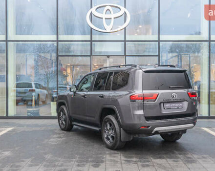 Сірий Тойота Ленд Крузер, об'ємом двигуна 3.45 л та пробігом 34 тис. км за 78220 $, фото 1 на Automoto.ua