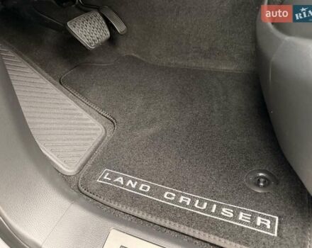 Сірий Тойота Ленд Крузер, об'ємом двигуна 3.3 л та пробігом 89 тис. км за 79900 $, фото 81 на Automoto.ua