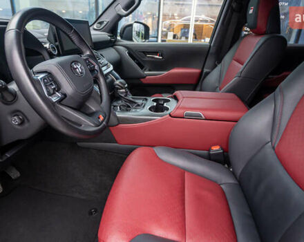 Сірий Тойота Ленд Крузер, об'ємом двигуна 3.45 л та пробігом 34 тис. км за 78220 $, фото 13 на Automoto.ua