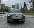 Серый Тойота Ленд Крузер, объемом двигателя 3.35 л и пробегом 28 тыс. км за 83999 $, фото 4 на Automoto.ua