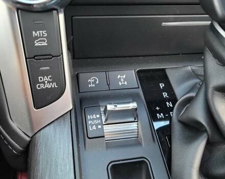 Серый Тойота Ленд Крузер, объемом двигателя 3.3 л и пробегом 31 тыс. км за 84500 $, фото 29 на Automoto.ua