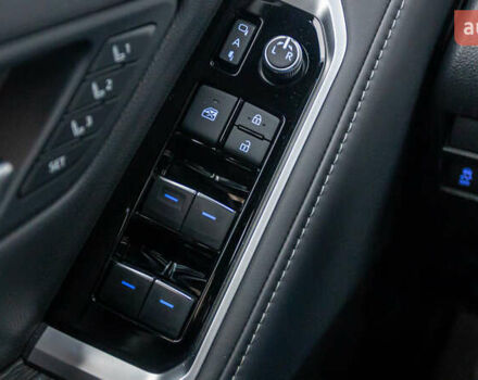 Сірий Тойота Ленд Крузер, об'ємом двигуна 3.45 л та пробігом 34 тис. км за 78220 $, фото 23 на Automoto.ua