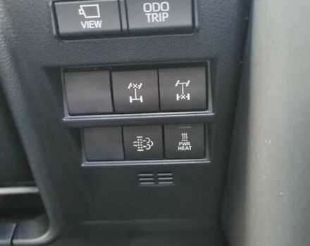 Серый Тойота Ленд Крузер, объемом двигателя 3.3 л и пробегом 31 тыс. км за 84500 $, фото 30 на Automoto.ua