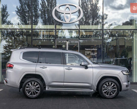 Серый Тойота Ленд Крузер, объемом двигателя 3.3 л и пробегом 68 тыс. км за 78871 $, фото 19 на Automoto.ua