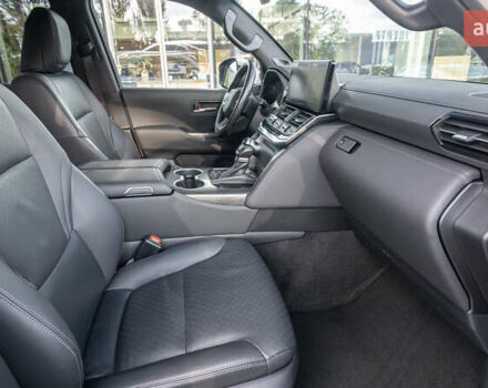 Серый Тойота Ленд Крузер, объемом двигателя 3.3 л и пробегом 68 тыс. км за 78871 $, фото 5 на Automoto.ua