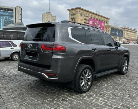 Серый Тойота Ленд Крузер, объемом двигателя 3.35 л и пробегом 28 тыс. км за 83999 $, фото 7 на Automoto.ua