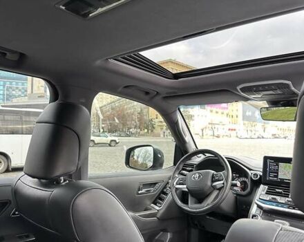 Серый Тойота Ленд Крузер, объемом двигателя 3.35 л и пробегом 28 тыс. км за 83999 $, фото 28 на Automoto.ua