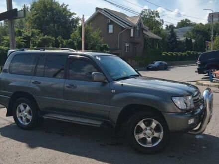 Тойота Ленд Крузер 1998 у Дніпро (Дніпропетровську) на Automoto.ua Сірий Тойота Ленд Крузер, об'ємом двигуна 0 л та пробігом 500 тис. км за 13300 $, фото 1 на Automoto.ua