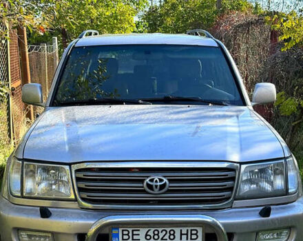 Серый Тойота Ленд Крузер, объемом двигателя 4.7 л и пробегом 525 тыс. км за 10900 $, фото 1 на Automoto.ua