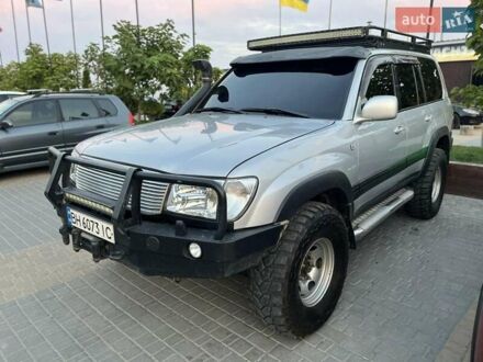 Тойота Ленд Крузер 1999 в Одессе на Automoto.ua Серый Тойота Ленд Крузер, объемом двигателя 4.16 л и пробегом 480 тыс. км за 18000 $, фото 1 на Automoto.ua