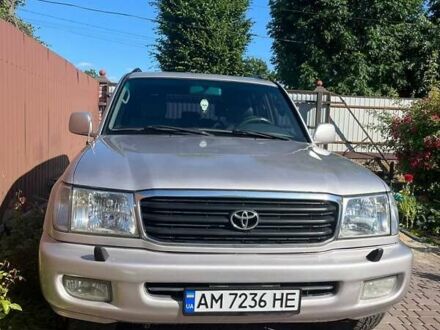Тойота Ленд Крузер 2001 в Балаклее на Automoto.ua Серый Тойота Ленд Крузер, объемом двигателя 4.7 л и пробегом 280 тыс. км за 12500 $, фото 1 на Automoto.ua