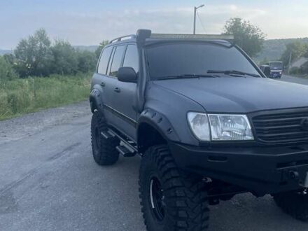 Тойота Ленд Крузер 2001 в Великом Березном на Automoto.ua Серый Тойота Ленд Крузер, объемом двигателя 4.2 л и пробегом 120 тыс. км за 32500 $, фото 1 на Automoto.ua
