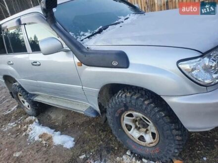 Серый Тойота Ленд Крузер, объемом двигателя 4.2 л и пробегом 280 тыс. км за 25800 $, фото 1 на Automoto.ua