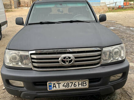 Тойота Ленд Крузер 2002 в Калуше на Automoto.ua Серый Тойота Ленд Крузер, объемом двигателя 4.7 л и пробегом 300 тыс. км за 15500 $, фото 1 на Automoto.ua