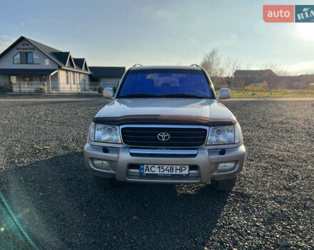 Серый Тойота Ленд Крузер, объемом двигателя 4.66 л и пробегом 248 тыс. км за 13099 $, фото 1 на Automoto.ua