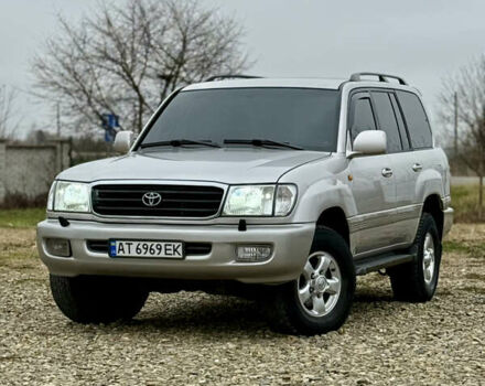 Серый Тойота Ленд Крузер, объемом двигателя 4.7 л и пробегом 421 тыс. км за 11650 $, фото 1 на Automoto.ua