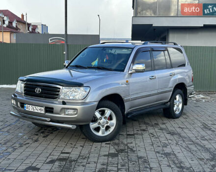 Серый Тойота Ленд Крузер, объемом двигателя 4.7 л и пробегом 300 тыс. км за 13999 $, фото 1 на Automoto.ua