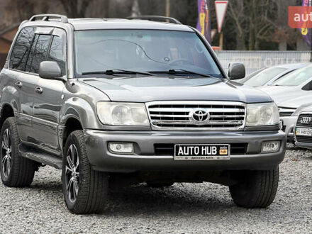 Серый Тойота Ленд Крузер, объемом двигателя 4.66 л и пробегом 406 тыс. км за 15000 $, фото 1 на Automoto.ua