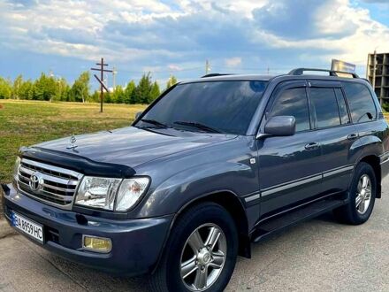 Тойота Ленд Крузер 2003 в Кропивницком (Кировограде) на Automoto.ua Серый Тойота Ленд Крузер, объемом двигателя 4.7 л и пробегом 373 тыс. км за 15500 $, фото 1 на Automoto.ua