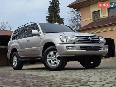 Тойота Ленд Крузер 2003 в Мукачеве на Automoto.ua Серый Тойота Ленд Крузер, объемом двигателя 4.7 л и пробегом 100 тыс. км за 14999 $, фото 1 на Automoto.ua
