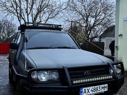 Серый Тойота Ленд Крузер, объемом двигателя 4.2 л и пробегом 0 тыс. км за 25000 $, фото 1 на Automoto.ua