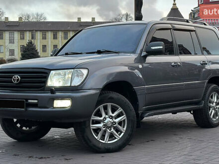 Тойота Ленд Крузер 2004 в Днепре (Днепропетровске) на Automoto.ua Серый Тойота Ленд Крузер, объемом двигателя 4.7 л и пробегом 435 тыс. км за 12999 $, фото 1 на Automoto.ua
