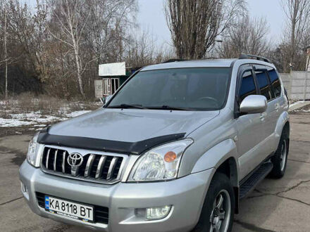Тойота Ленд Крузер 2006 в Конотопе на Automoto.ua Серый Тойота Ленд Крузер, объемом двигателя 2.7 л и пробегом 285 тыс. км за 12500 $, фото 1 на Automoto.ua