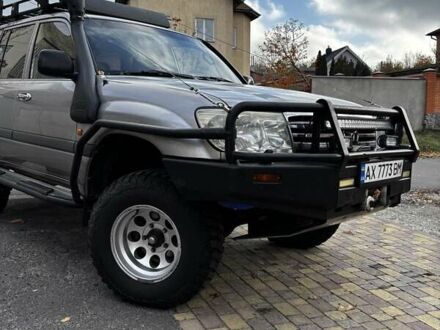 Сірий Тойота Ленд Крузер, об'ємом двигуна 4.2 л та пробігом 245 тис. км за 45000 $, фото 1 на Automoto.ua