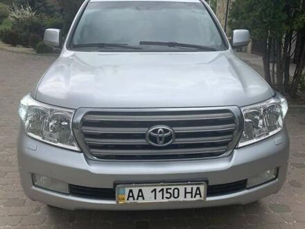 Тойота Ленд Крузер 2008 у Києві на Automoto.ua Сірий Тойота Ленд Крузер, об'ємом двигуна 0 л та пробігом 366 тис. км за 26500 $, фото 1 на Automoto.ua