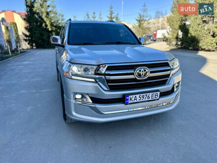 Тойота Ленд Крузер 2008 в Тернополе на Automoto.ua Серый Тойота Ленд Крузер, объемом двигателя 0 л и пробегом 300 тыс. км за 27777 $, фото 1 на Automoto.ua