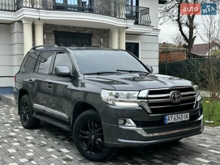 Серый Тойота Ленд Крузер, объемом двигателя 4.5 л и пробегом 285 тыс. км за 25900 $, фото 1 на Automoto.ua