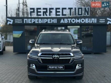 Серый Тойота Ленд Крузер, объемом двигателя 4.5 л и пробегом 139 тыс. км за 39000 $, фото 1 на Automoto.ua