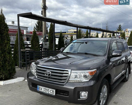 Серый Тойота Ленд Крузер, объемом двигателя 4.61 л и пробегом 227 тыс. км за 30500 $, фото 1 на Automoto.ua
