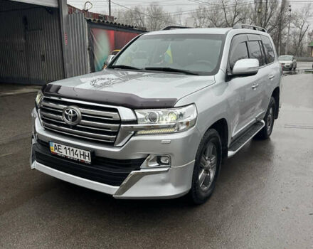Серый Тойота Ленд Крузер, объемом двигателя 4.46 л и пробегом 311 тыс. км за 42800 $, фото 1 на Automoto.ua