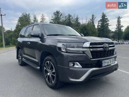 Серый Тойота Ленд Крузер, объемом двигателя 4.46 л и пробегом 216 тыс. км за 49500 $, фото 1 на Automoto.ua