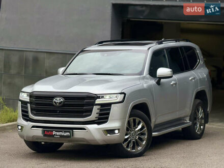 Серый Тойота Ленд Крузер, объемом двигателя 3.5 л и пробегом 72 тыс. км за 66000 $, фото 1 на Automoto.ua