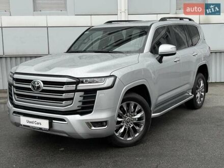 Серый Тойота Ленд Крузер, объемом двигателя 3.3 л и пробегом 31 тыс. км за 75000 $, фото 1 на Automoto.ua