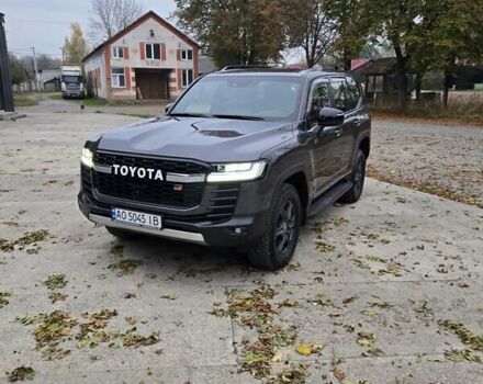 Серый Тойота Ленд Крузер, объемом двигателя 3.3 л и пробегом 7 тыс. км за 82000 $, фото 1 на Automoto.ua