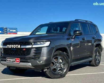 Серый Тойота Ленд Крузер, объемом двигателя 3.3 л и пробегом 32 тыс. км за 83990 $, фото 1 на Automoto.ua